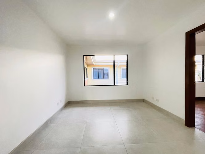 Venta de Apartamento en Escazu, Trejos Montealegre - Imagen 4