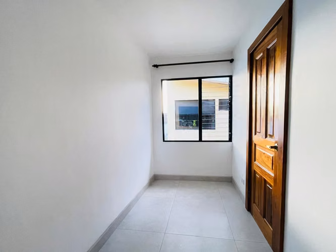 Venta de Apartamento en Escazu, Trejos Montealegre - Imagen 2