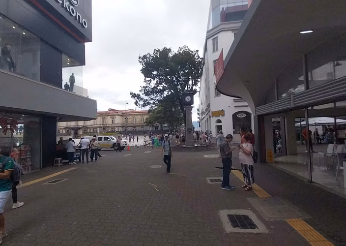 Edificio cerca de Plaza de la Cultura, 3,163 mtrs2