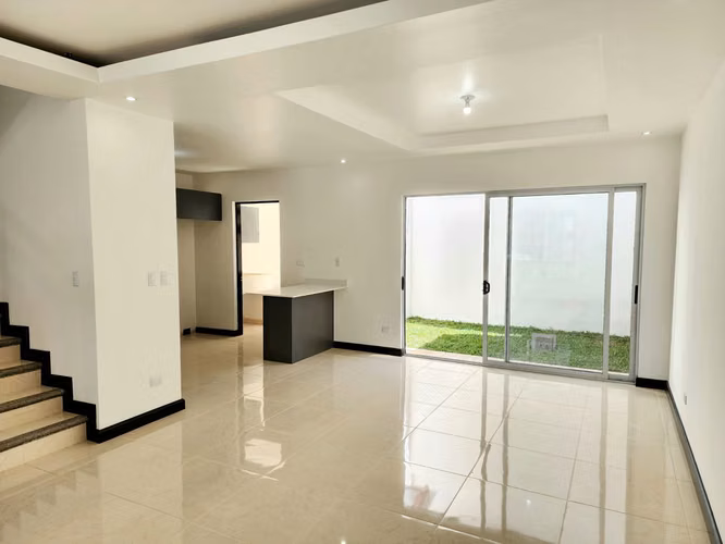 VENDE CASA EN CONDOMINIO SAN MIGUEL STO DOMINGO HEREDIA NUEVA