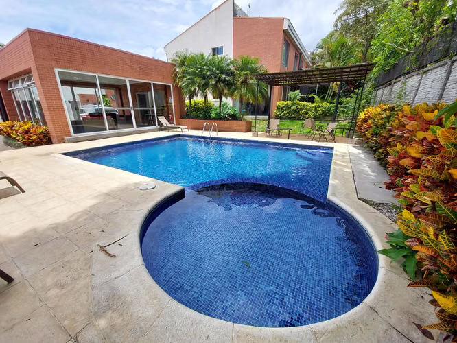 Amueblada/ Rodeada de Naturaleza / Exc Ubicación