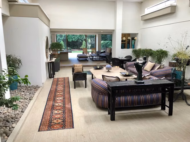 id 38095 Venta de casa con USO DE SUELO MIXTO, Pinares