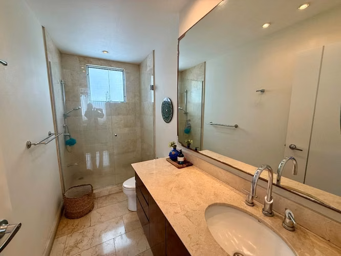 Casa con Piscina Privada en Santa Ana Centro – 4 Dormitorios