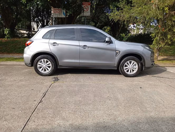 MITSUBISHI ASX AWD 2024