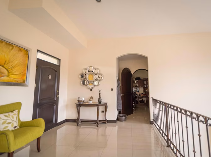 id 39972 Venta de casa en condominio en Guayabos