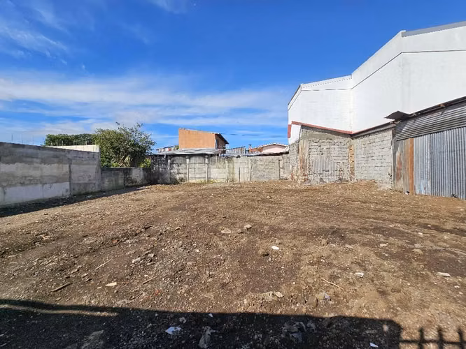 Terreno céntrico en Curridabat con uso mixto - Imagen 2
