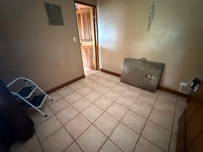 Venta casa de 4 habitaciones en San Francisco de Coronado