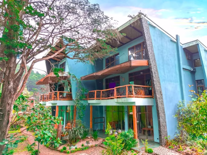 Venta de propiedad comercial en el Tirol Angeles San Rafael Heredia Lote 5820 m2