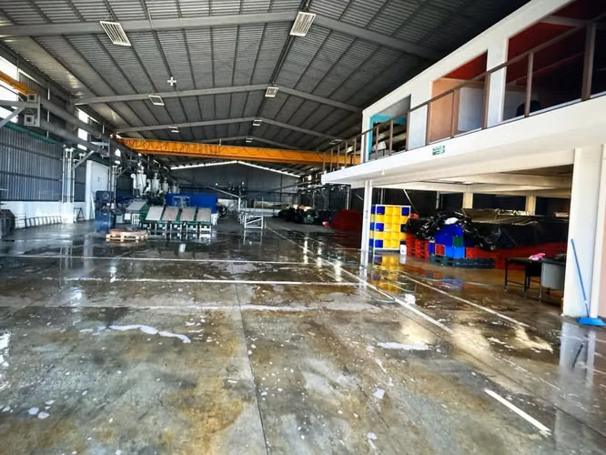 SE VENDE BODEGA SANTA BARBARA HEREDIA