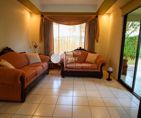 IMPECABLE CASA EN SARCHÍ