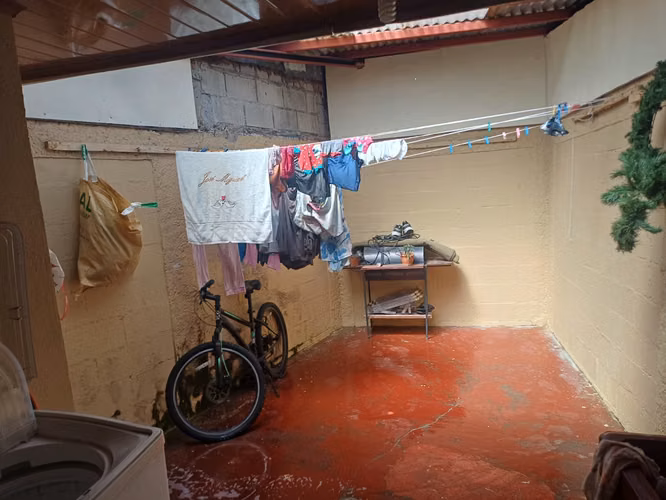 Se vende casa con excelente ubicación en San Miguel de Desamparados - Imagen 19
