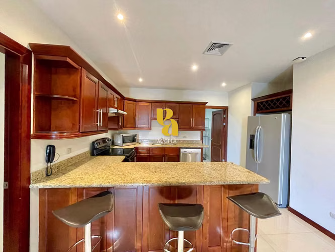 Alquiler de apartamento amueblado en Escazú - Imagen 8