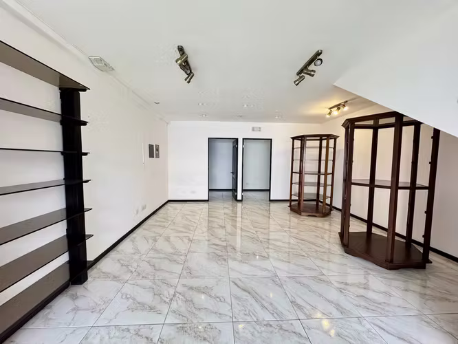 Se alquila local comercial en San Pedro, Montes de Oca (AD) - Imagen 4