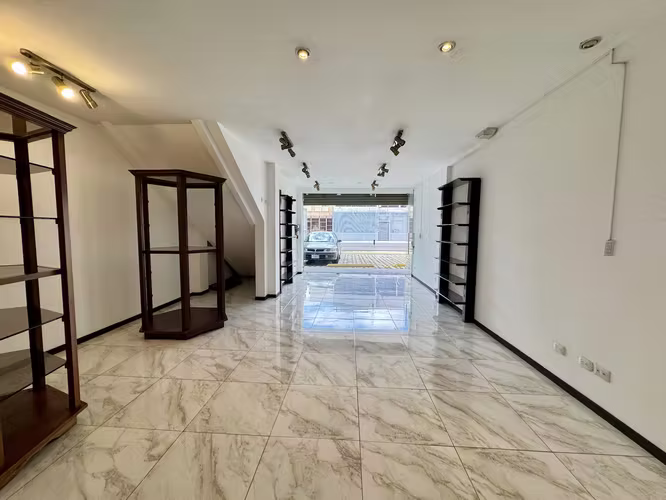 Se alquila local comercial en San Pedro, Montes de Oca (AD) - Imagen 7