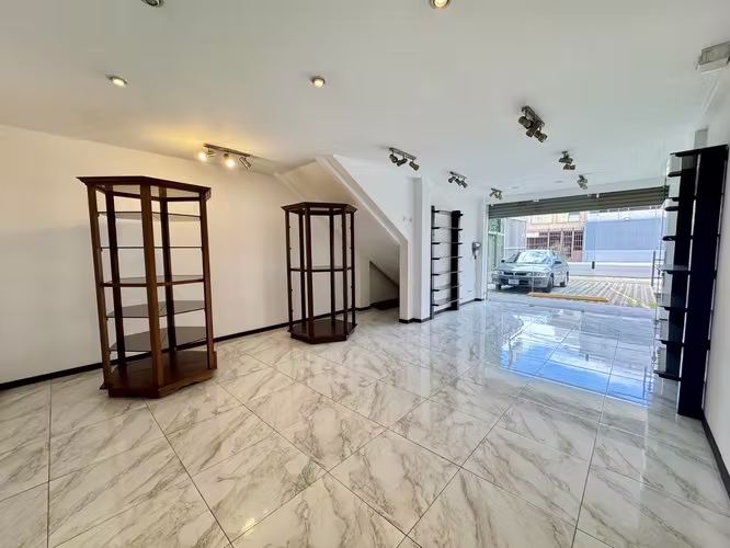 Se alquila local comercial en San Pedro, Montes de Oca (AD) - Imagen 2