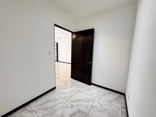 Se alquila local comercial en San Pedro, Montes de Oca (AD) - Imagen 10