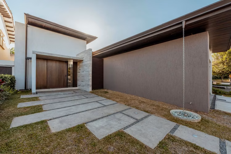 id 40660 Alquiler de casa en Condominio Via Ciprés