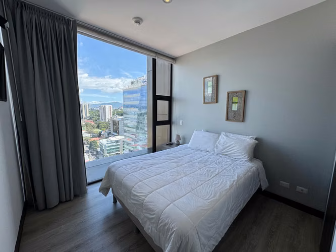 Venta de apartamento full equipado en Rohrmoser
