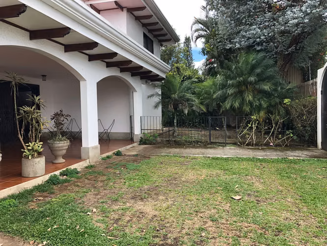 id 37236 Venta de Casa en Curridabat