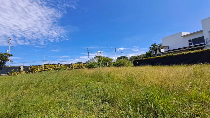 LOTES EN VENTA. DESDE 623 m2. CONDOMINIO EXCLUSIVO.