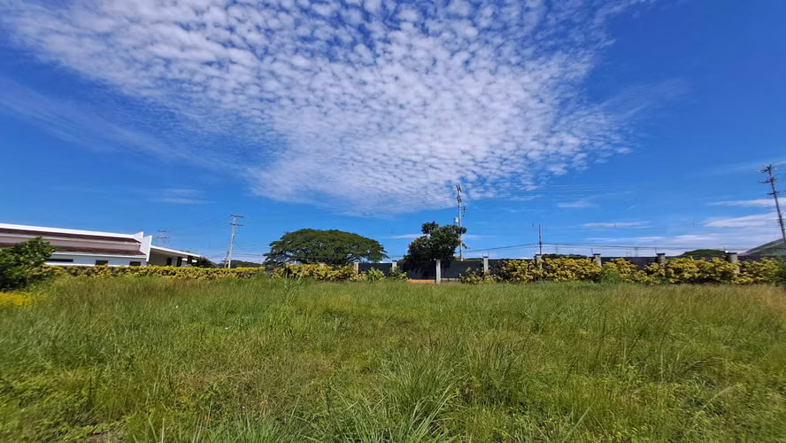 LOTES EN VENTA. DESDE 623 m2. CONDOMINIO EXCLUSIVO.