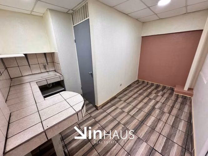 Propiedad de 6 apartamentos en San Rafael Abajo de Desamparados -EU