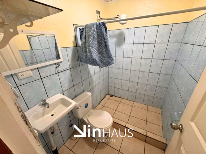 Propiedad de 6 apartamentos en San Rafael Abajo de Desamparados -EU