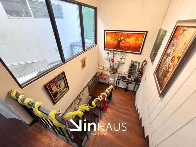Venta de casa y 3 apartamentos en el Centro de Moravia -EU - Imagen 7