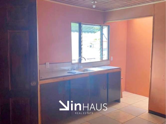 Venta de casa y 3 apartamentos en el Centro de Moravia -EU - Imagen 9