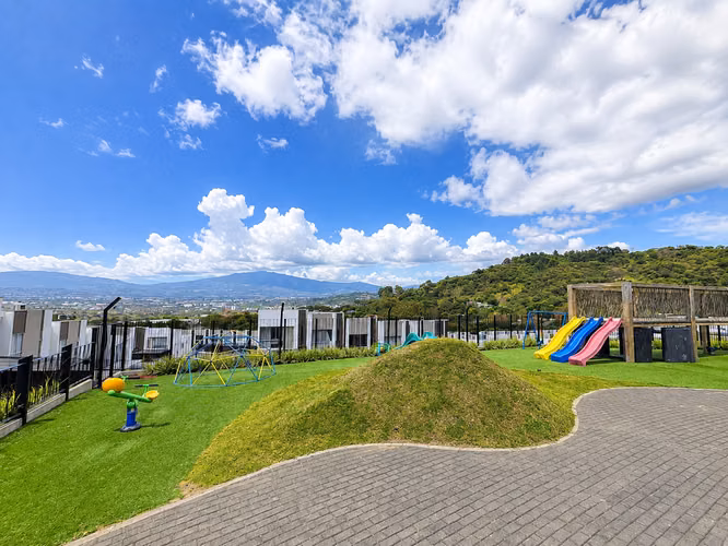 Mudanza inmediata Vistas Santa Ana,Oportunidad de Inversión en Condominio Vistas de Santana