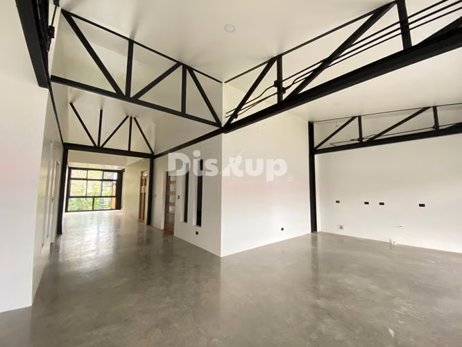 Alquiler de amplia oficina de 250 m2. Barrio Escalante, San José