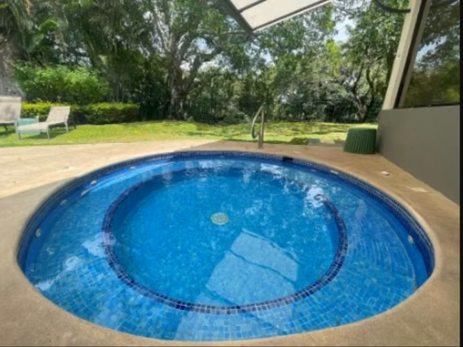 Apartamento en Venta, 2B, 1B, en Santa Ana completamente amueblado ID25213
