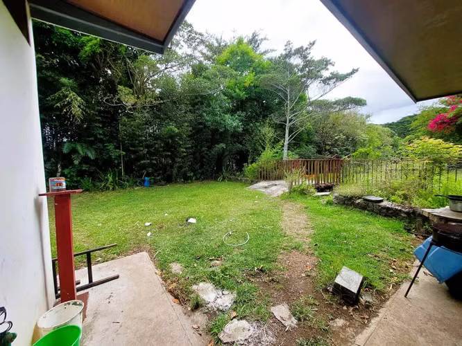 Venta de casa en Angeles San Rafael Heredia en lote de 1993 m2