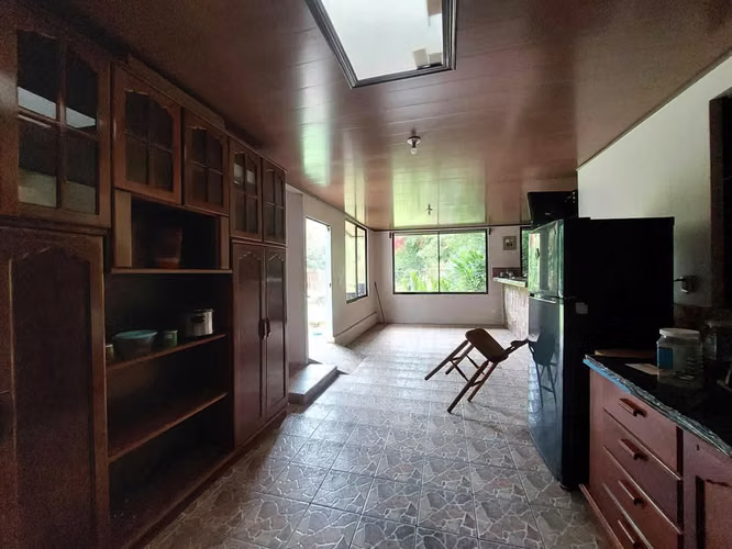Venta de casa en Angeles San Rafael Heredia en lote de 1993 m2