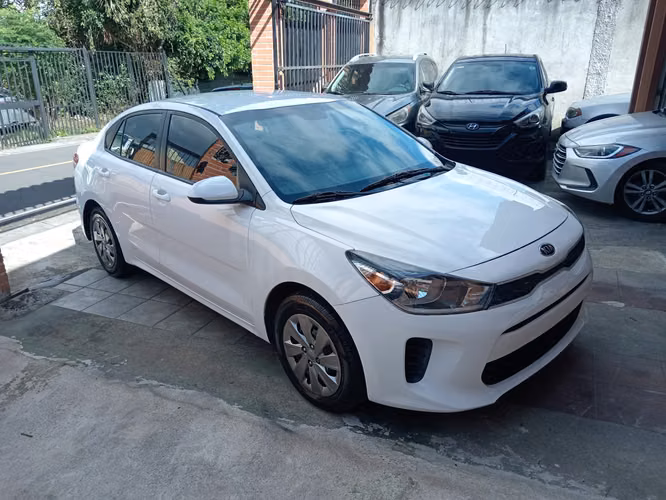 KIA RIO SPORT