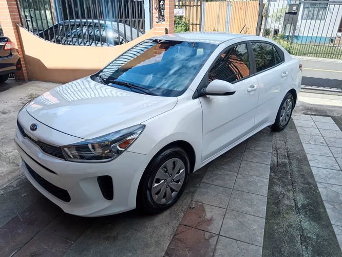 KIA RIO SPORT