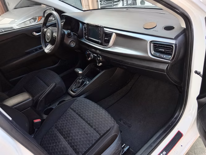 KIA RIO SPORT