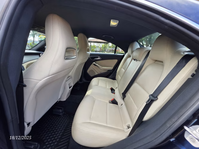 MERCEDES-BENZ CLA180 IMPECABLE!!!