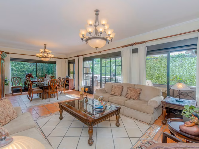 VENTA DE CASA EN VALLE DEL SOL - Imagen 2