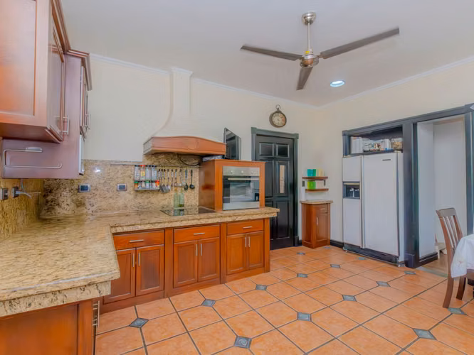 VENTA DE CASA EN VALLE DEL SOL - Imagen 7