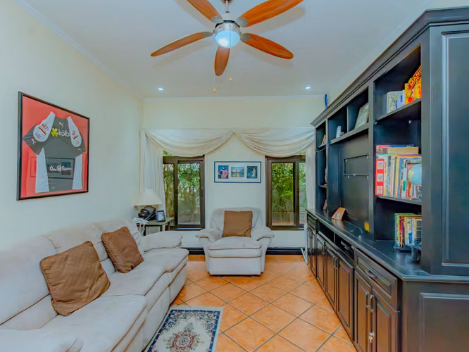 VENTA DE CASA EN VALLE DEL SOL - Imagen 18