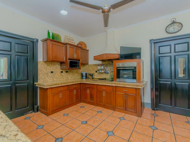 VENTA DE CASA EN VALLE DEL SOL - Imagen 8