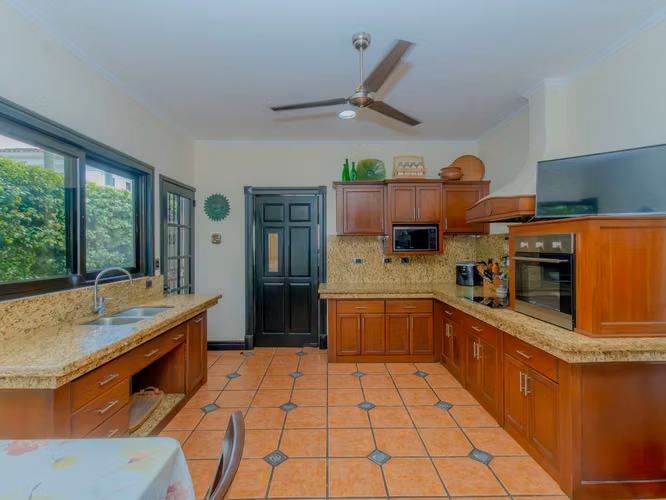 VENTA DE CASA EN VALLE DEL SOL - Imagen 9