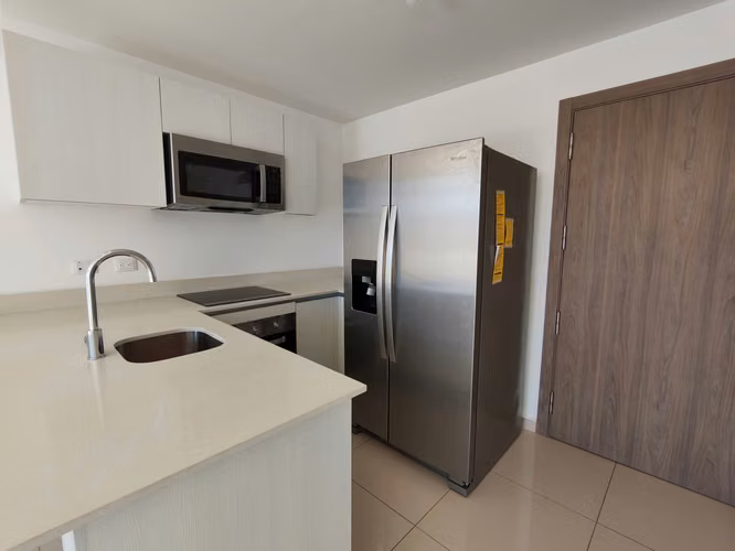 ALQUILER DE APARTAMENTO NUEVO EN CONDOMINIO BAMBÚ RIVERA, TIBÁS*