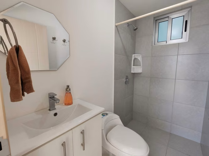 ALQUILER DE APARTAMENTO NUEVO EN CONDOMINIO BAMBÚ RIVERA, TIBÁS*