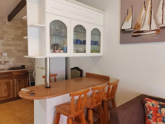 Se Alquila Apartamento de 2 habitaciones Amueblado en Jacó Una Planta – con Piscina - Imagen 6