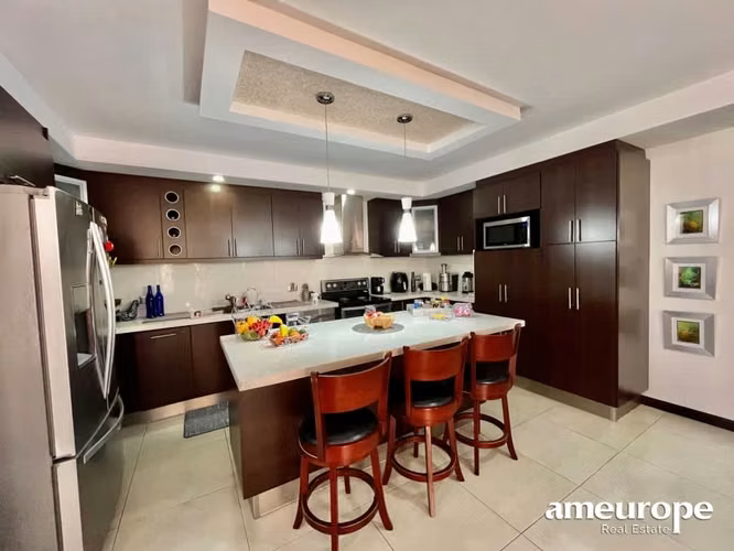 POZOS DE SANTA ANA! LUJOSA CASA FULL AMUEBLADA DE 4 HAB/3.5/JARDIN - Imagen 6