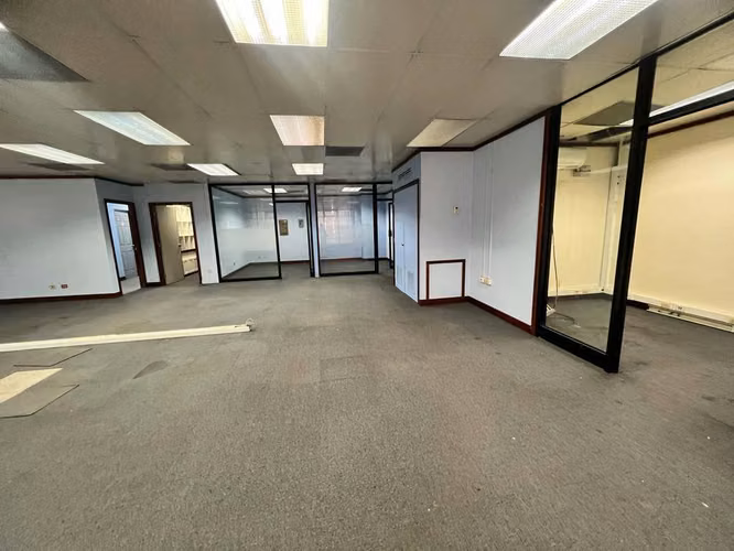 Venta de espacioso edificio comercial en San José Centro - Imagen 2