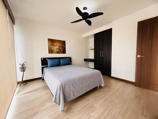 Se vende hermoso apartamento amueblado en condominio en La Uruca - Imagen 6