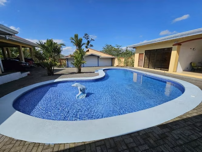 Se vende casa en La Marina de San Carlos